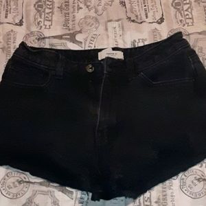 Black ribbed shorts